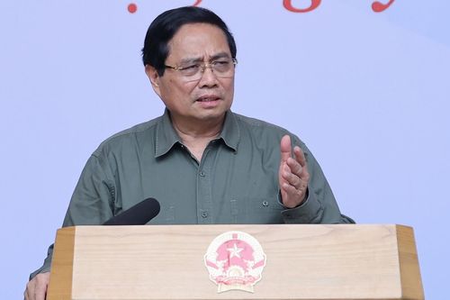 Thủ tướng: Xây lại 1.900 nhà sập đổ cho đồng bào miền Trung