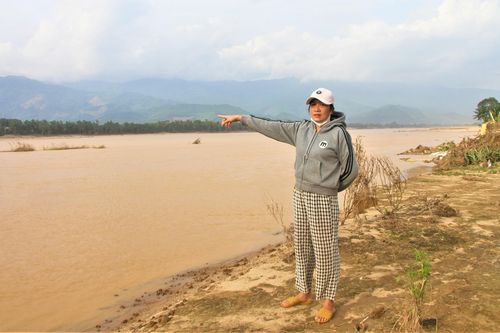 Đà Nẵng: Xót xa bên dòng sông Vu Gia