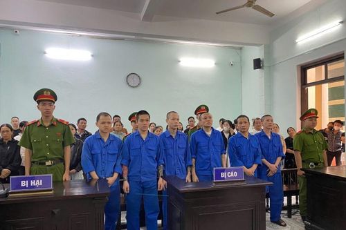 Tổ chức sử dụng, mua bán ma túy trong quán bar, nhóm bị cáo lãnh án tù