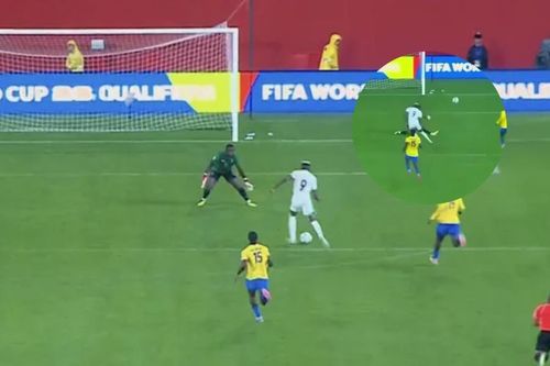 Pha bỏ lỡ khó tin ở vòng loại World Cup châu Phi