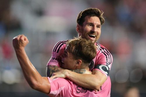 Messi và bức ảnh làm rung chuyển Barcelona
