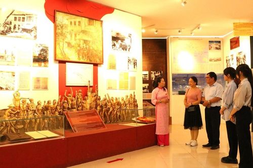Phát huy hơn nữa giá trị di sản về Chủ tịch Hồ Chí Minh trong hoạt động du lịch