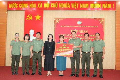 Bộ Công an hỗ trợ 5 tỉ đồng giúp Quảng Ngãi khắc phục thiệt hại do mưa bão