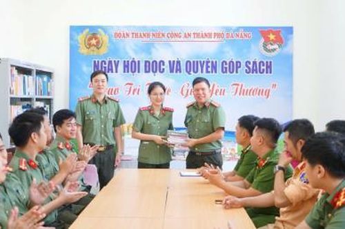 Ngày hội Trao tri thức - Gửi yêu thương đầy ý nghĩa