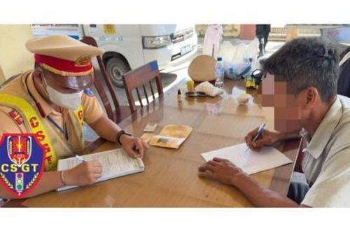 Phát hiện 'bác tài' dương tính với ma túy