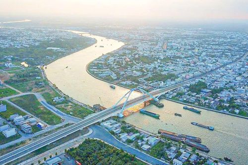 Tăng cường đầu tư công cho vận tải, logistics đường thủy