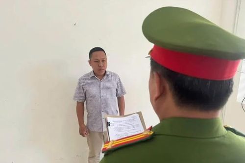 Bắt giam 'tổng giám đốc' lừa đảo gần 6 tỷ đồng