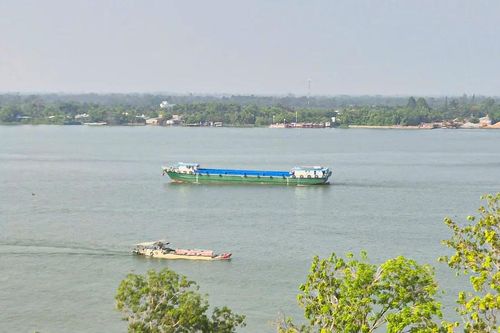 Nhiều khó khăn, thách thức trong xây dựng trung tâm logistics vùng ĐBSCL