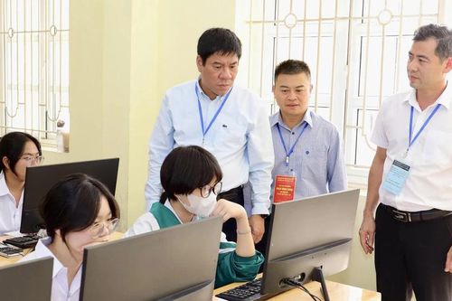 Đánh giá diện rộng kết quả học tập của HS: Bức tranh toàn diện về hiệu quả giáo dục phổ thông
