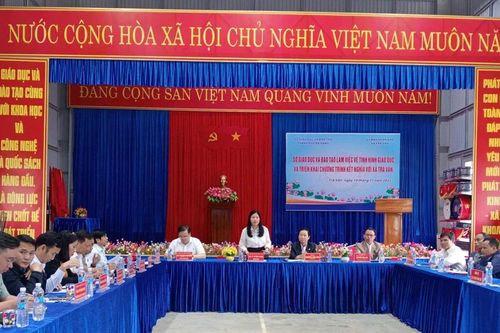 Sở GD&ĐT Đà Nẵng hỗ trợ xã Trà Vân đẩy mạnh chuyển đổi số trong giáo dục
