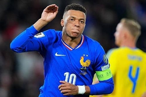 Đạt mốc 400 bàn thắng, Mbappe lập kỷ lục