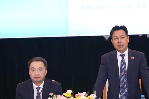 Lãnh đạo Bộ GD&ĐT tuyên dương 80 nhà giáo tiêu biểu vùng biên giới, hải đảo