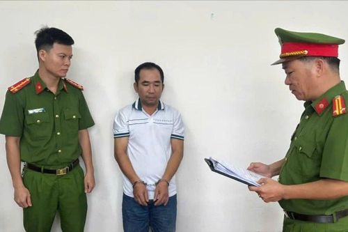 Đâm bạn nhậu vì bực tức khi thấy trêu chủ quán