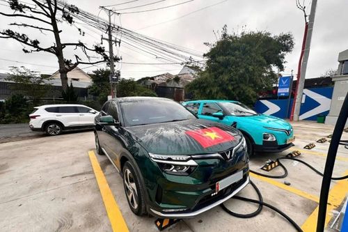 Lái VinFast VF 8 hơn 40.000km, chủ xe tổng kết: 'Mượt, mạnh và rất đã'