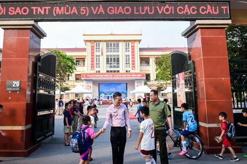 Giáo dục không chỉ là dạy chữ mà còn mở cửa trái tim