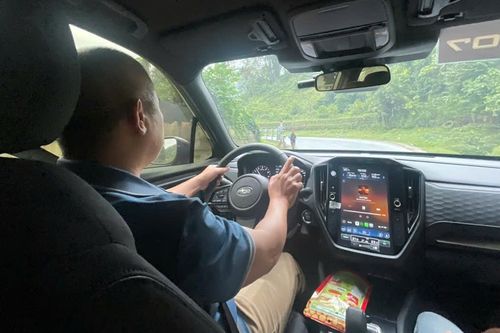 'Tài già' chỉ ra 5 kinh nghiệm sống còn khi lái xe đường đèo núi quanh co
