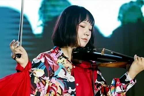 Ca sĩ Huệ Quân đột ngột qua đời ở tuổi 26 vì tai nạn thương tâm