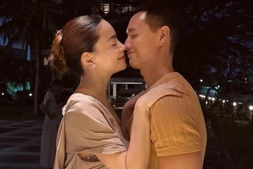 Kim Lý đón sinh nhật tuổi 42 bên Hồ Ngọc Hà, Trấn Thành chụp lén Hari Won