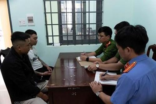 Triệt phá, tạm giữ 8 đối tượng uy hiếp, đòi tiền bảo kê