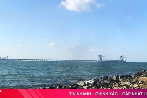 Phát hiện thi thể nữ giới dạt vào bờ biển Vũng Áng
