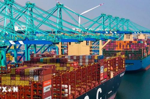 Bất động sản suy yếu, kinh tế Trung Quốc giảm tốc trong tháng 10