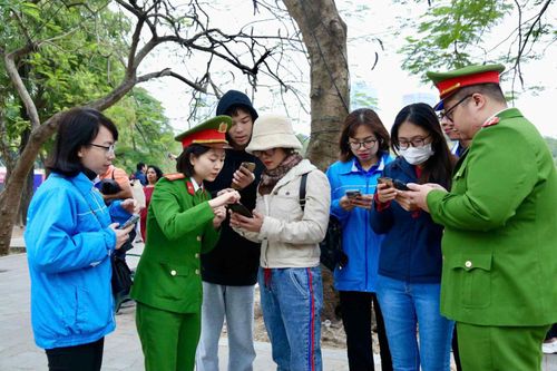 Giữ vững an ninh, kiến tạo phát triển