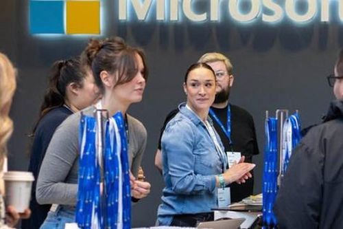 Thảm họa của Microsoft: Chỉ bán được 11 bản, nhưng có tới 8 người trả hàng