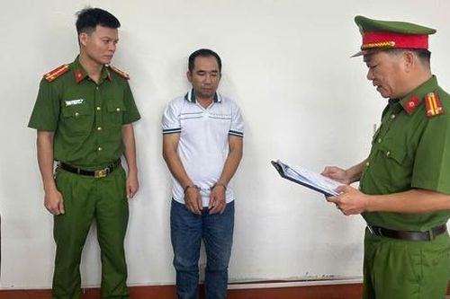 Bắt đối tượng đâm bạn nhậu vì bực tức khi thấy trêu chủ quán