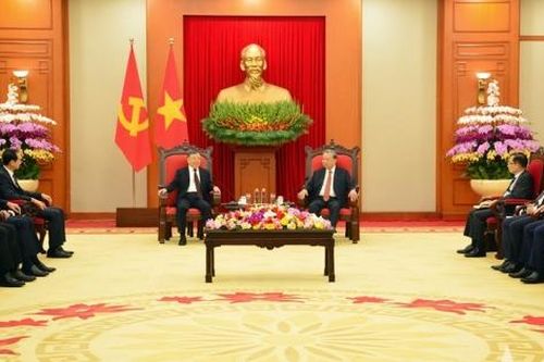 Thúc đẩy thương mại Việt Nam-Trung Quốc phát triển cân bằng, bền vững