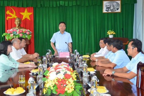 Phó Thủ tướng Chính phủ Lê Thành Long làm việc với đơn vị vận hành cống Cái Lớn - Cái Bé