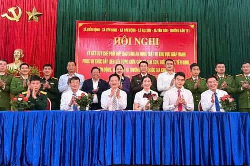 Ký quy chế phối hợp bảo đảm an ninh trật tự phục vụ liên kết vùng