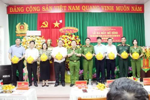 Ra mắt mô hình Khu công nghiệp an ninh, an toàn, kiểu mẫu về an ninh trật tự