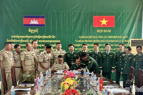 Biên phòng tỉnh Đồng Tháp hội đàm với Ty Công an tỉnh Prey-Veng
