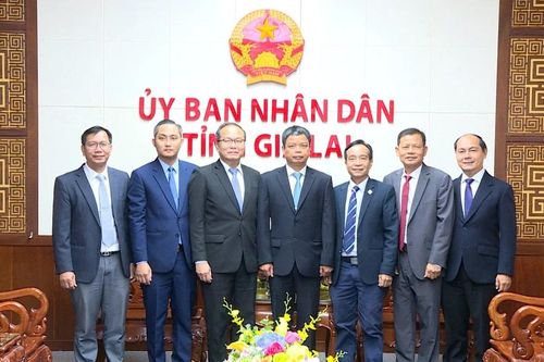 Phó Chủ tịch UBND tỉnh Nguyễn Hữu Quế tiếp xã giao Tổng Lãnh sự Lào tại Đà Nẵng