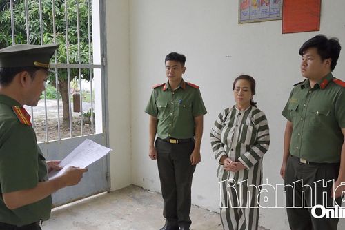 Khởi tố 2 đối tượng tàng trữ, vận chuyển, mua bán trái phép vật liệu nổ