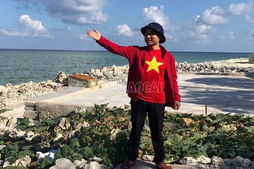 Hai lần ra đảo Trường Sa