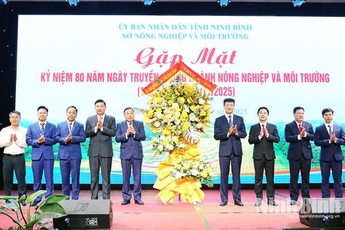 Gặp mặt kỷ niệm 80 năm ngày truyền thống Ngành Nông nghiệp và Môi trường