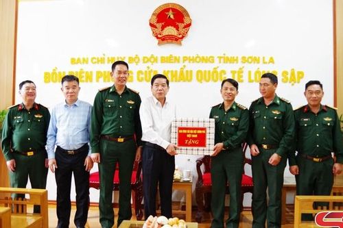 Đoàn công tác Bộ Quốc phòng thăm Đồn Biên phòng cửa khẩu quốc tế Lóng Sập