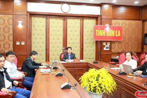 Tháo gỡ vướng mắc đối với các nhiệm vụ về chuyển đổi số