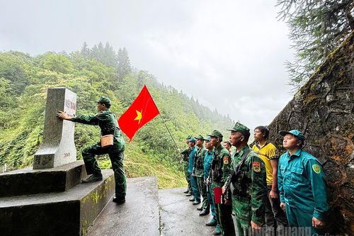 Chung sức bảo vệ biên cương