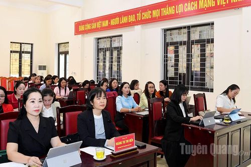 100% trường mầm non tham gia sinh hoạt chuyên môn nâng cao chất lượng giáo dục trẻ