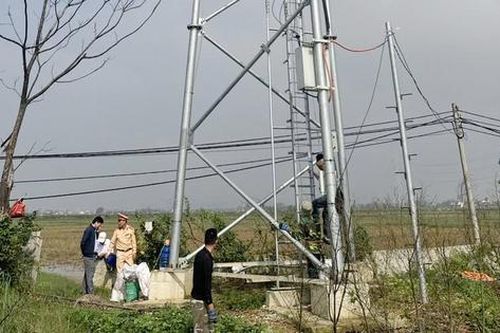 Nghệ An: Tháo dỡ, hạ độ cao cột BTS khỏi phạm vi hành lang bảo vệ an toàn đường sắt