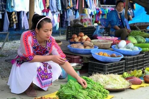 Những sứ giả văn hóa số của bản làng