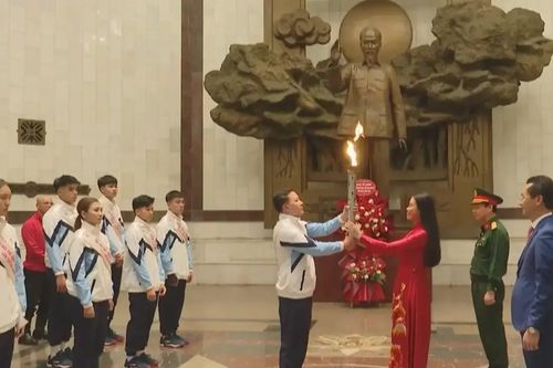 Rước đuốc Đại hội Thể dục Thể thao thành phố Hà Nội