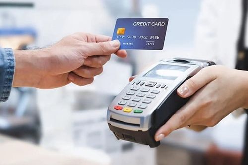 Lãi suất thẻ tín dụng tăng lên tới 22%/năm