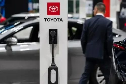 Toyota hoãn kế hoạch xây nhà máy pin xe điện