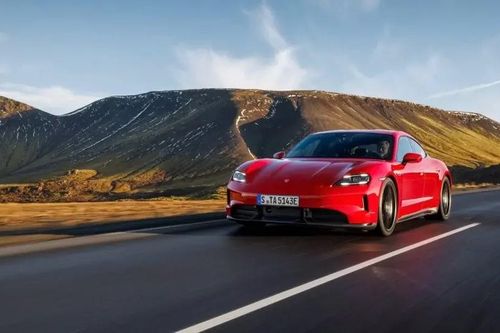 Porsche gặp khủng hoảng từ chiến lược phát triển xe điện