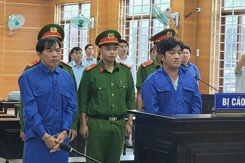 Dùng tàu cá tổ chức cho nhiều người xuất cảnh trái phép, hai ngư dân lĩnh án