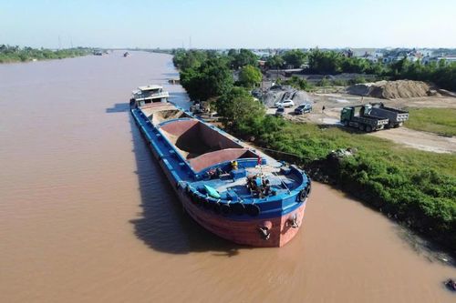 Liên tục phát hiện bến vật liệu không phép ở Hưng Yên