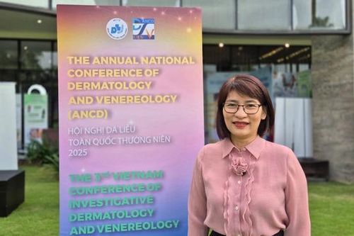 Làm đẹp theo 'review' trên TikTok, nhiều người nhập viện mặt sưng húp